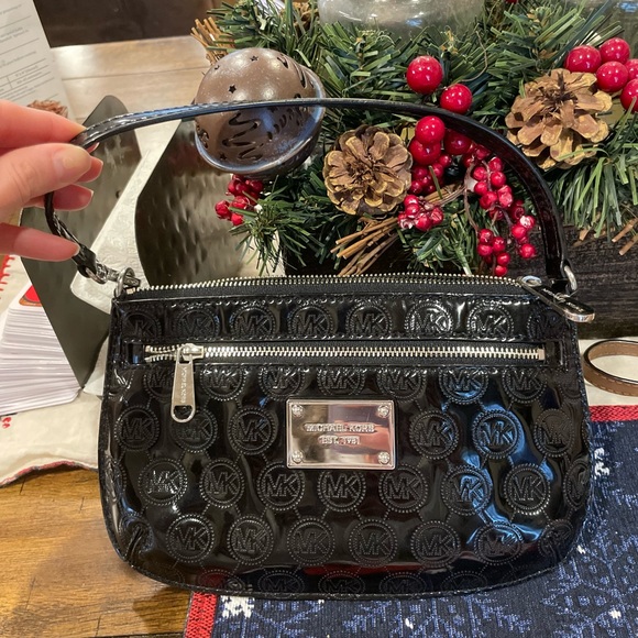 Michael Kors bag - Picture 1 of 6